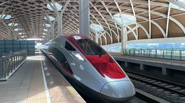 Kereta Cepat Woosh Tegur Penumpang Cabut Bantal Kursi: Bisa Pidana Loh Kereta Cepat Woosh Tegur Penumpang Cabut Bantal Kursi: Bisa Pidana Loh